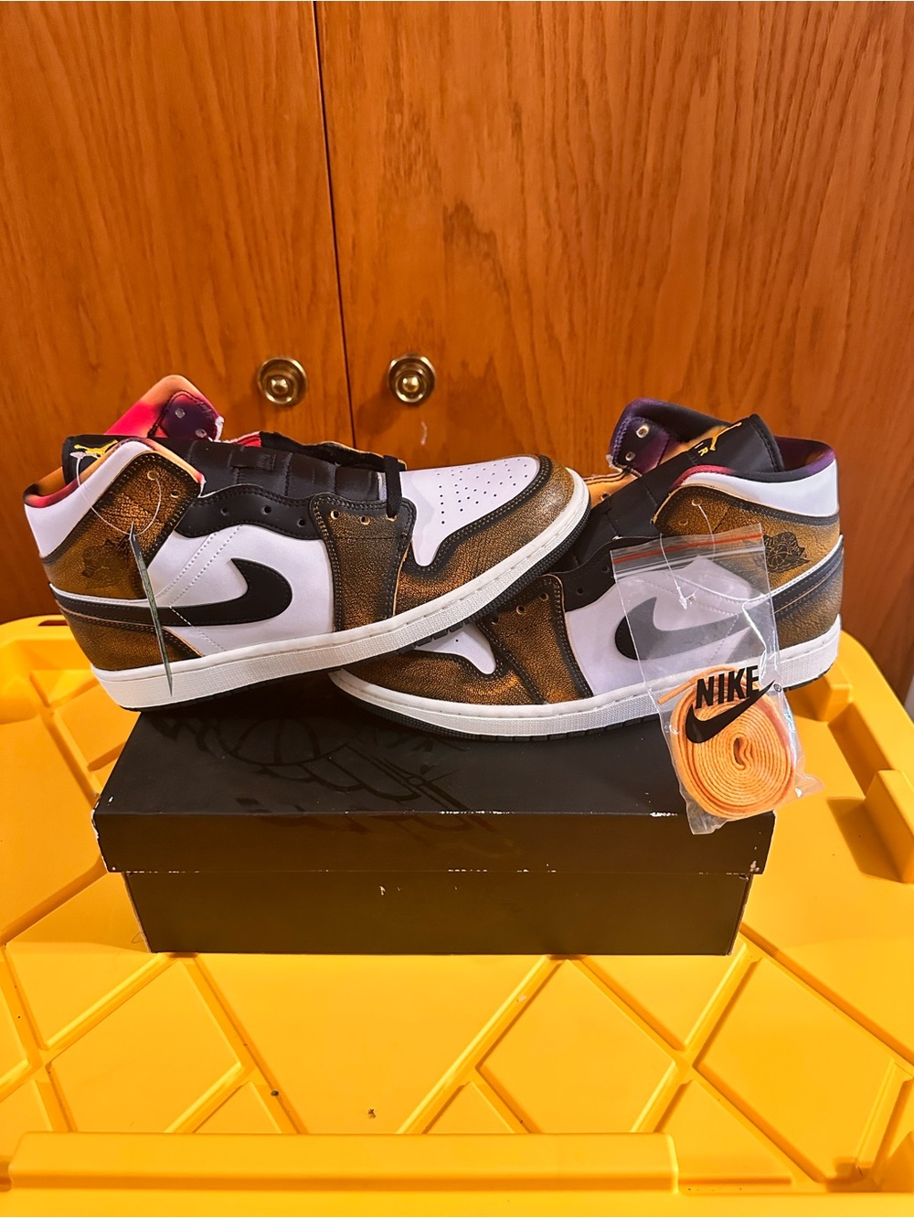 Nike Air Jordan 1 Mid Black Taxi White Sail DQ8417-071 Size 11